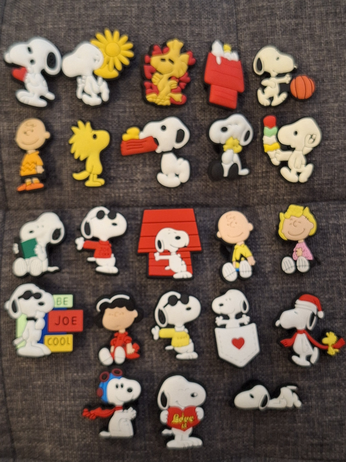 Shoe charms snoopy